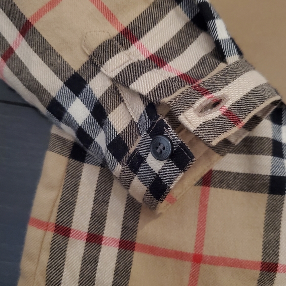 NWT Auth. Burberry shirt - Picture 4 of 5